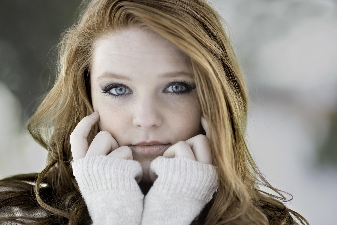 woman-1123645_1280